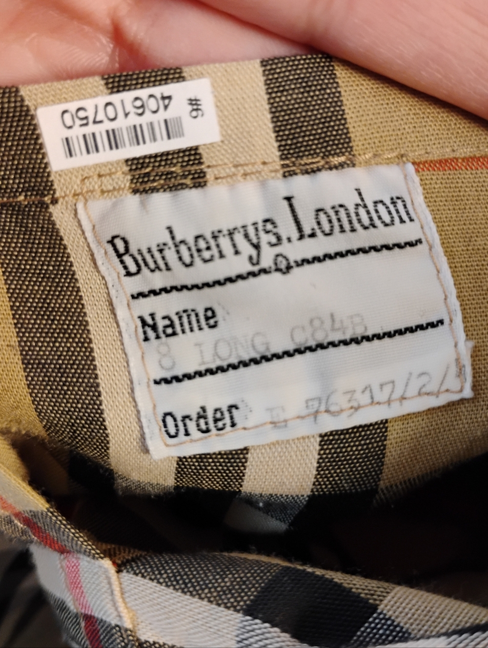 Vintage Burberry Beige Trench Coat with Signature Check Lining - Picture 10 of 10